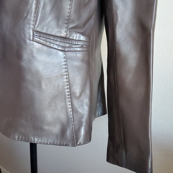 VAKKO Sport Leather Jacket - Picture 4 of 10